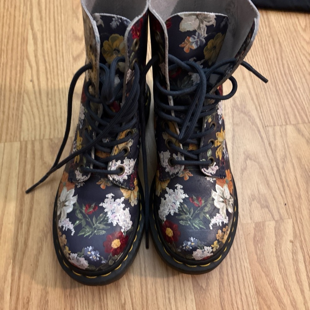 Dr. Martens leather floral boots - Picture 8 of 8